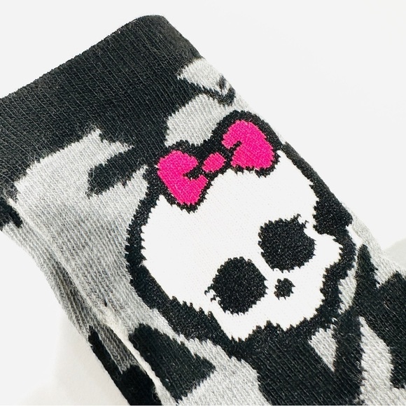 NWT Monster High Black & Grey Skullette Girls Socks - Picture 3 of 5